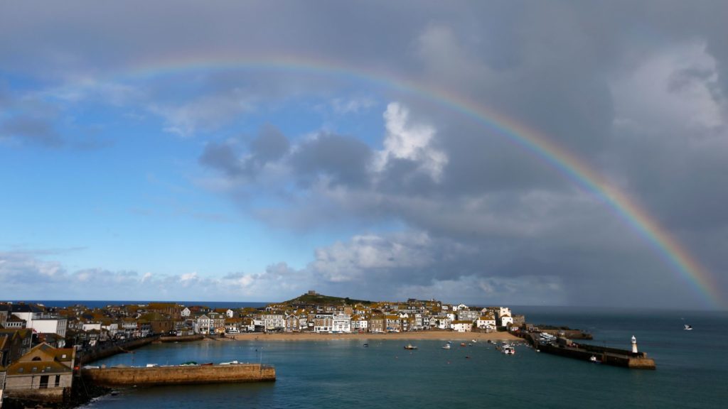 7 Leaders Head to St Ives