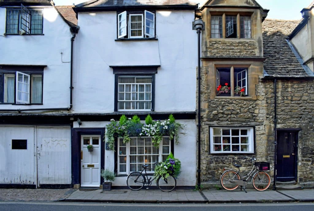 House prices fall across all UK regions for first time in nearly 15 years