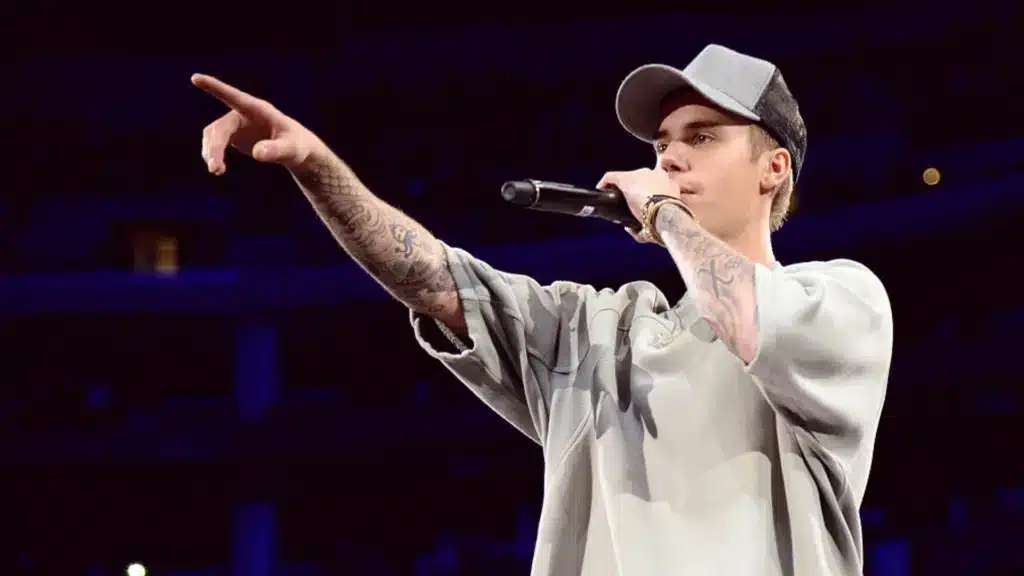 Justin Bieber - Singing2